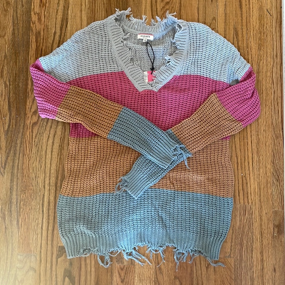Andree by Unit sweater distressing Large New